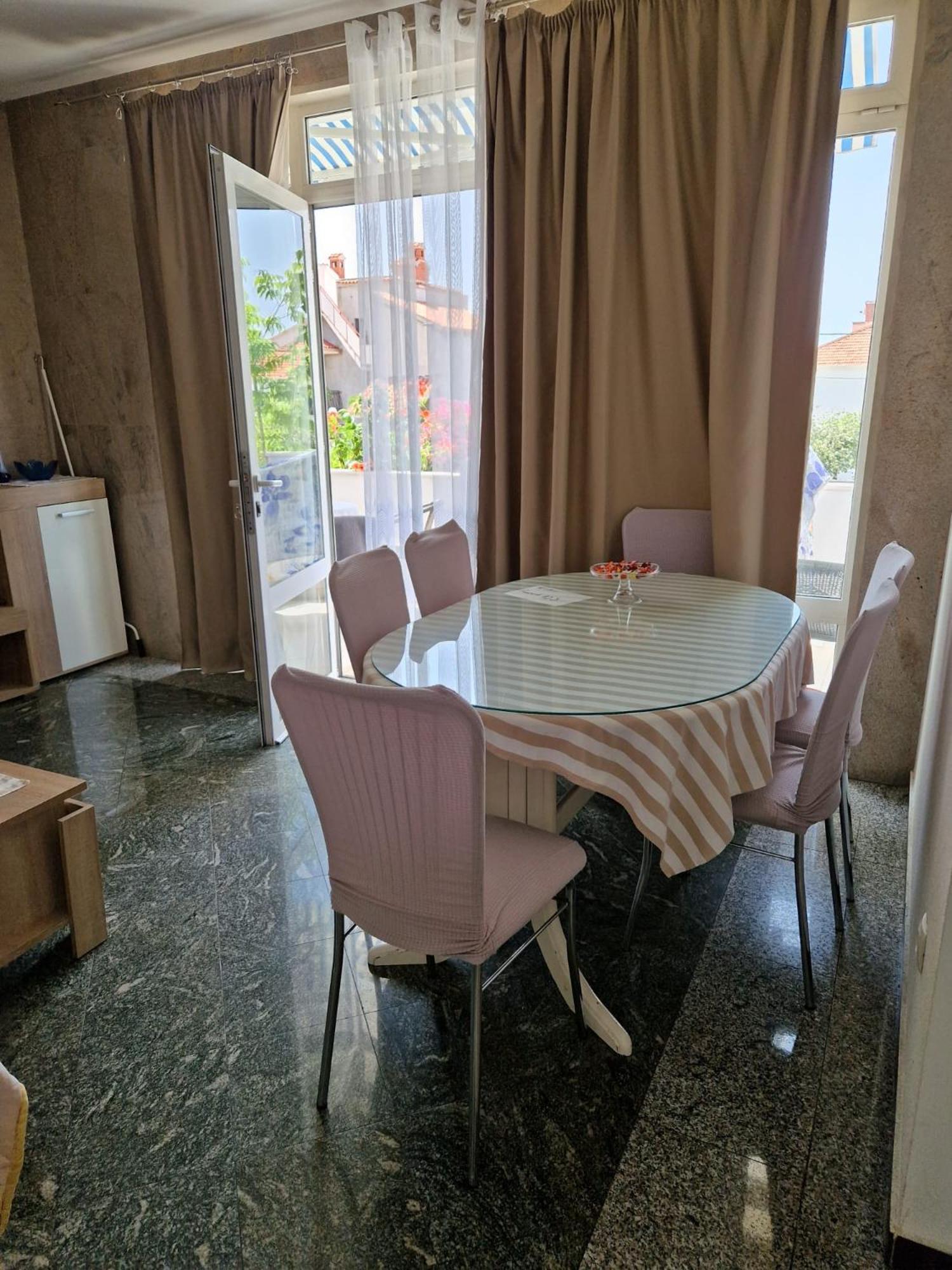 Apartmani Buba Подстрана Екстериор снимка