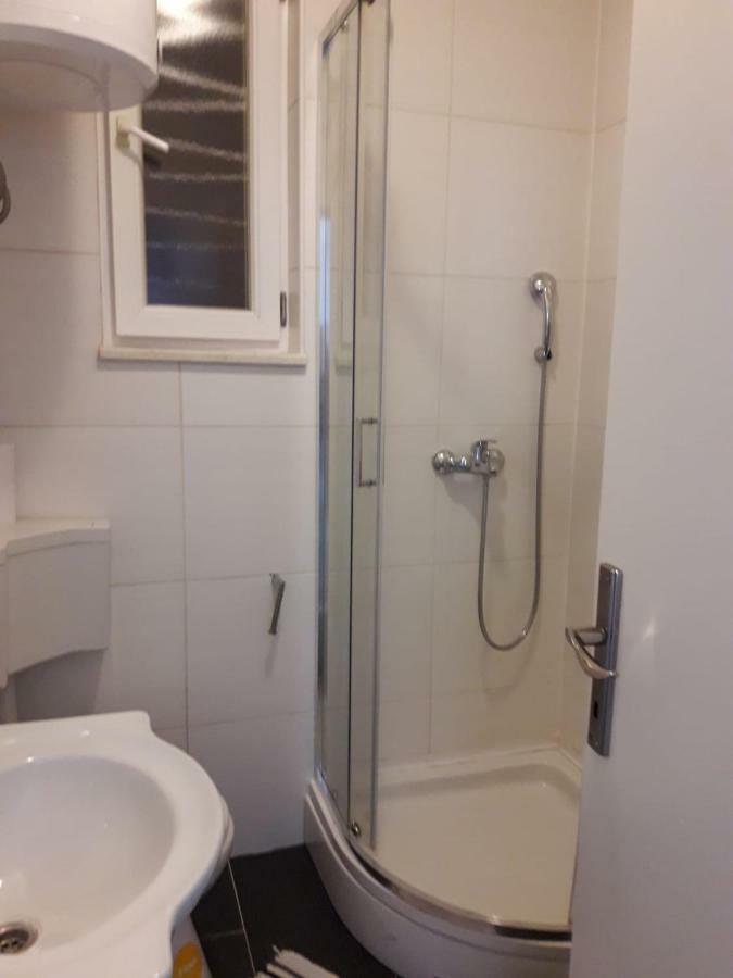 Apartmani Buba Подстрана Екстериор снимка