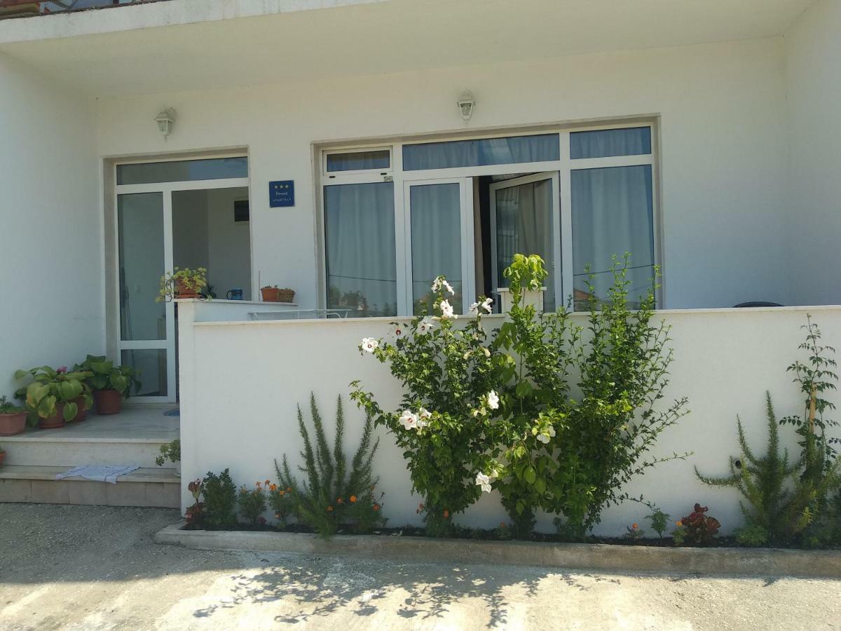 Apartmani Buba Подстрана Екстериор снимка